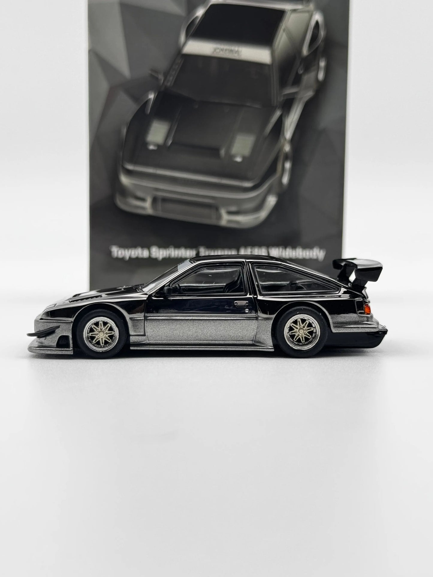 Toyota Sprinter Trueno AE86 Widebody Black/Grey - Tarmac Works 1/64 SVRdiecast