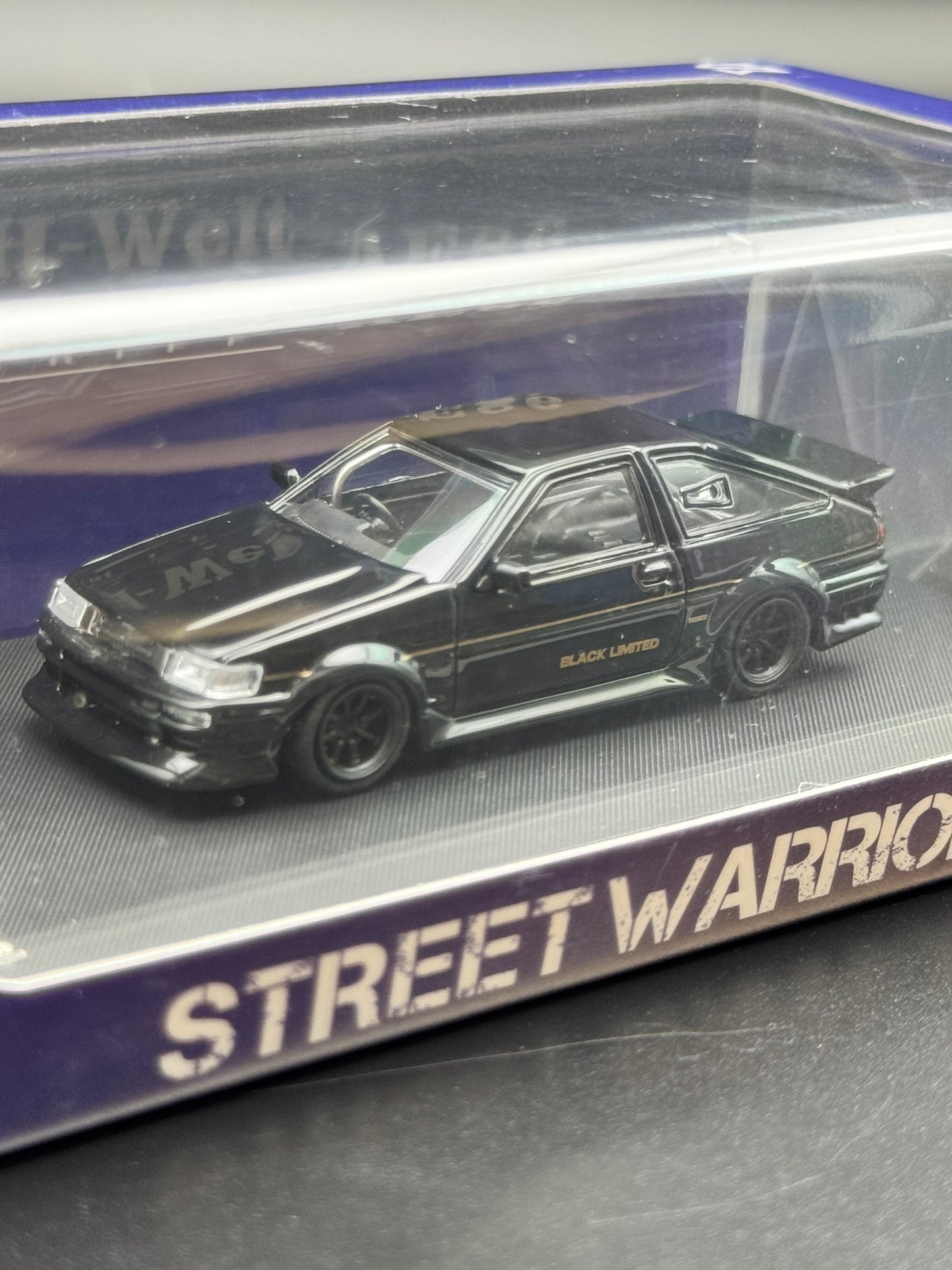 Toyota AE86 RAUH-Welt Begriff – Street Warrior x Ghost Player | 1:64 Low number