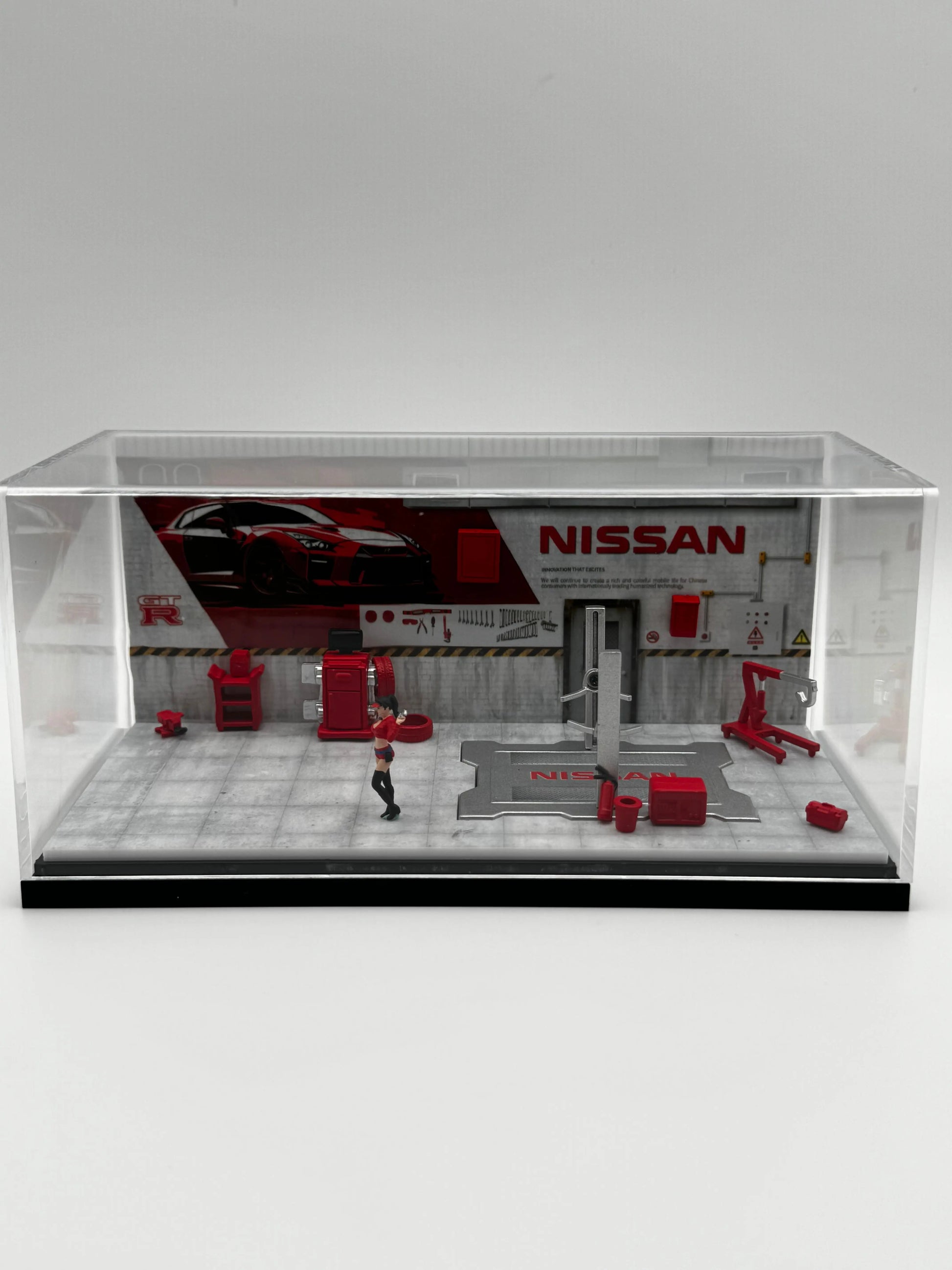Diorama Garage Nissan avec accessoires SVRdiecast