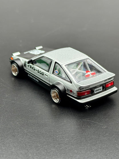 Kaido House x Mini GT Toyota Sprinter Trueno AE86 Imai Racing Advan Argent #86 1:64