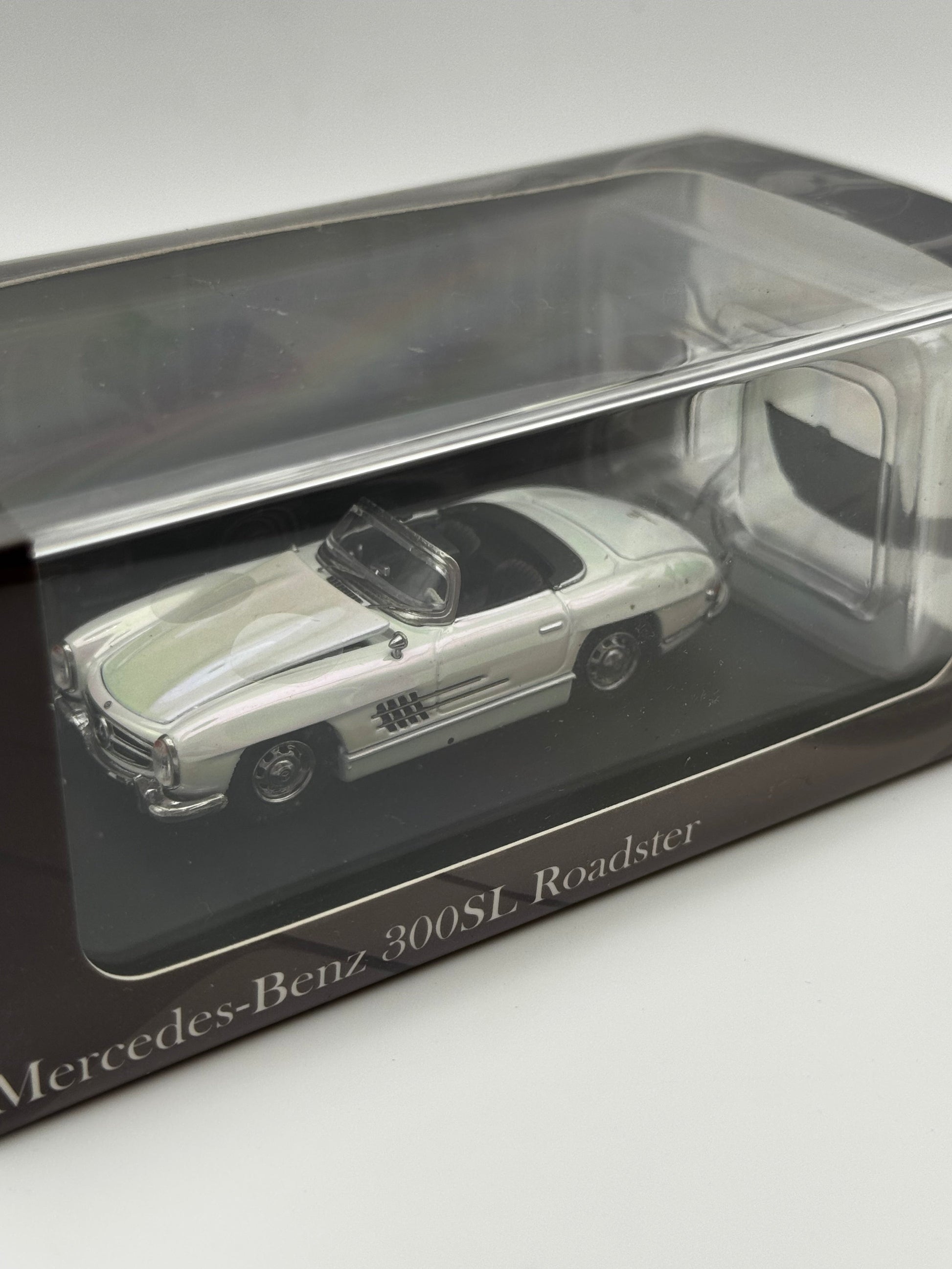 1957 Mercedes-Benz 300SL Roadster – YSModel – Édition Limitée 459/499 | 1:64 SVRdiecast