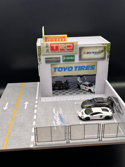 Diorama Tire Shop JDM – Station Service Multi-Marques | 1:64