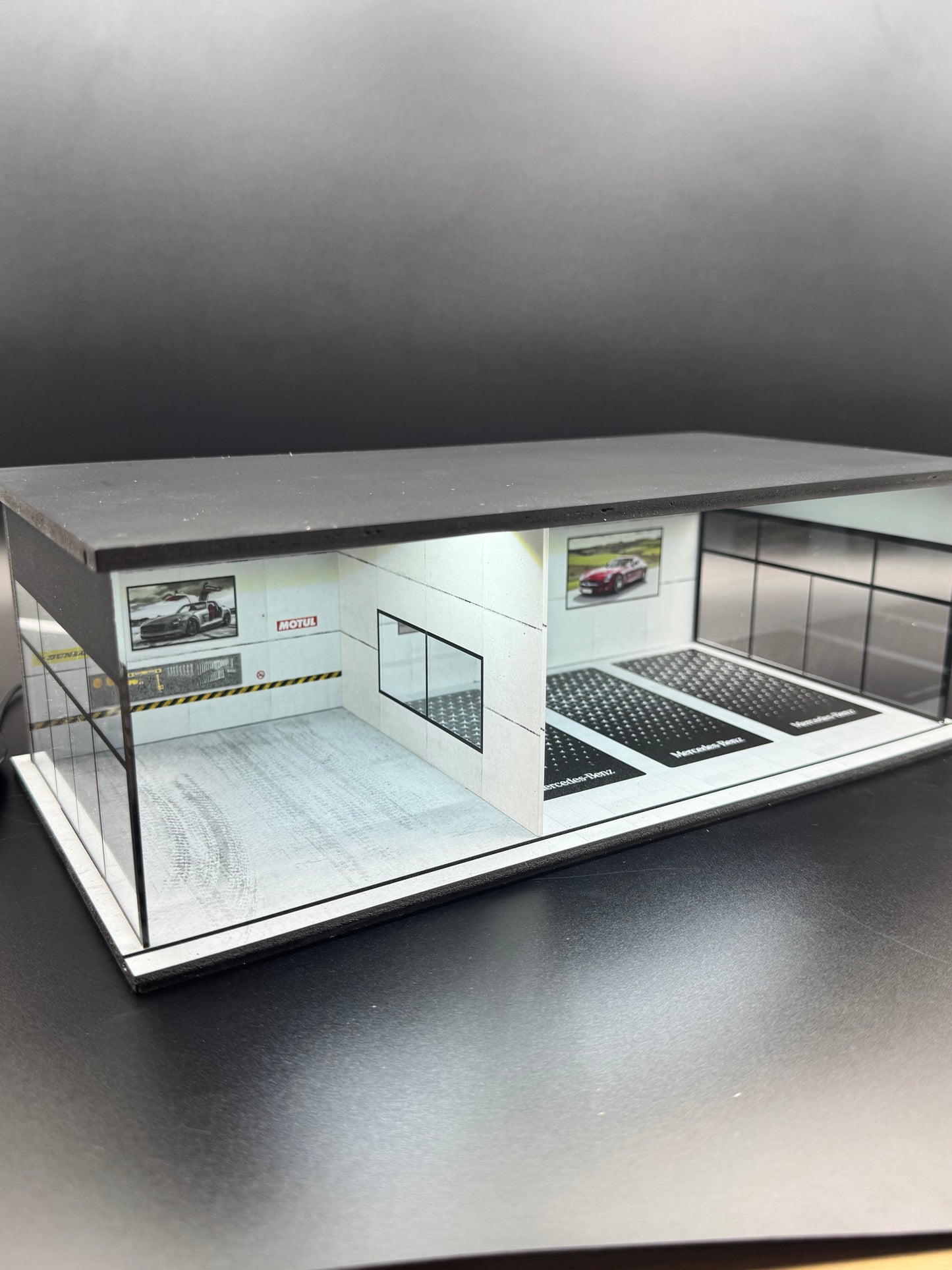 Diorama Garage Mercedes-Benz – Box Service | 1:64