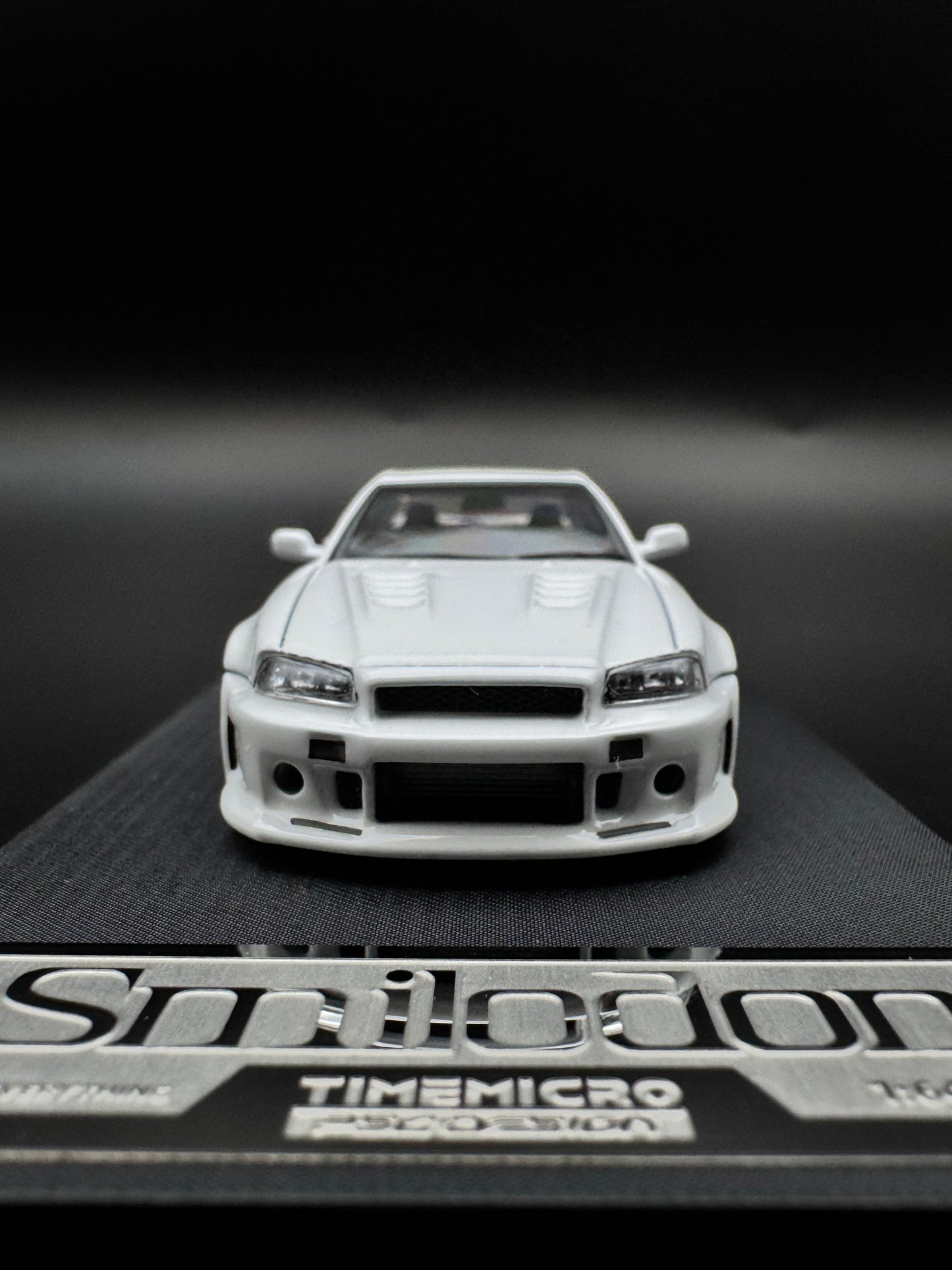 Nissan GT-R r34 Smilodon Time Micro 1/64