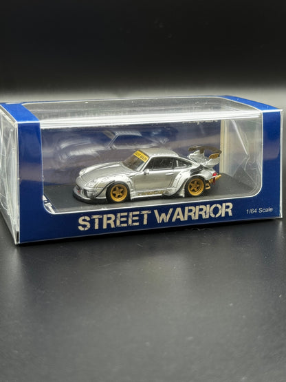 Porsche RWB 993 “Rauh-Welt Begriff” Argent – Street Warrior × Ghost Player | 1:64
