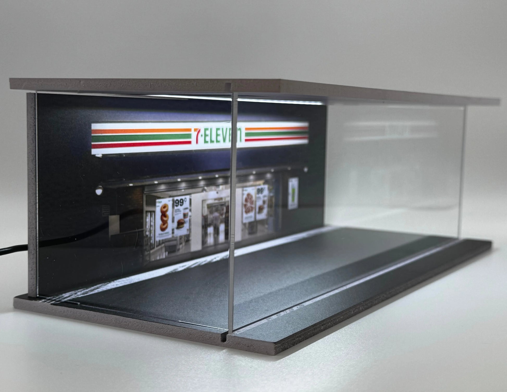 Diorama 7 Eleven 1/64 eclairé SVRdiecast
