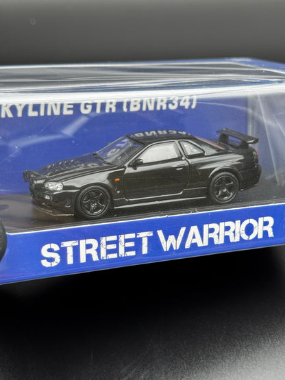 Nissan Skyline GT-R BNR34 Noir – Street Warrior 1/64 SVRdiecast