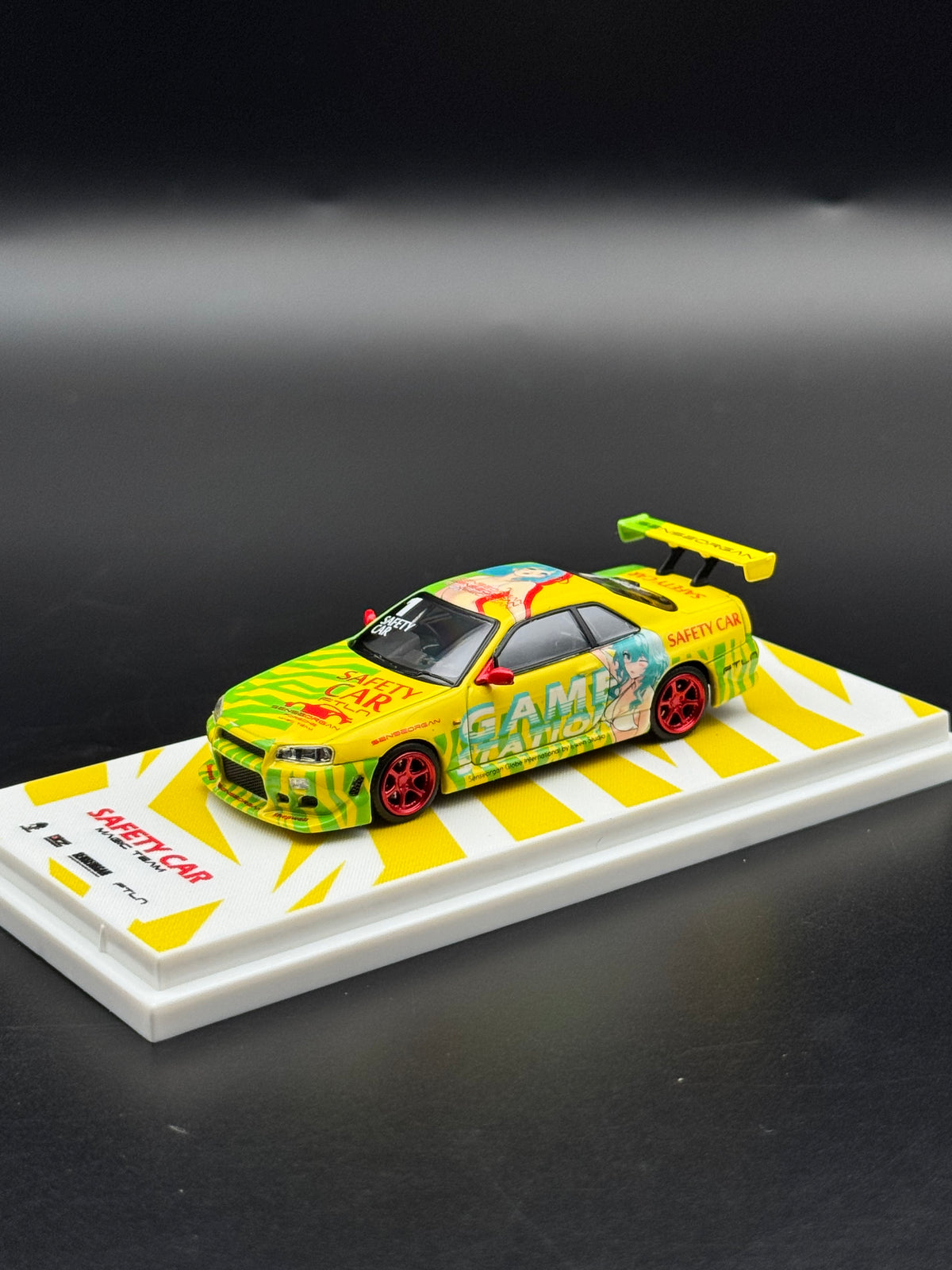 Nissan Skyline Safety Car Senseorgan × Magic Team | 1:64 Diorama Anime Design