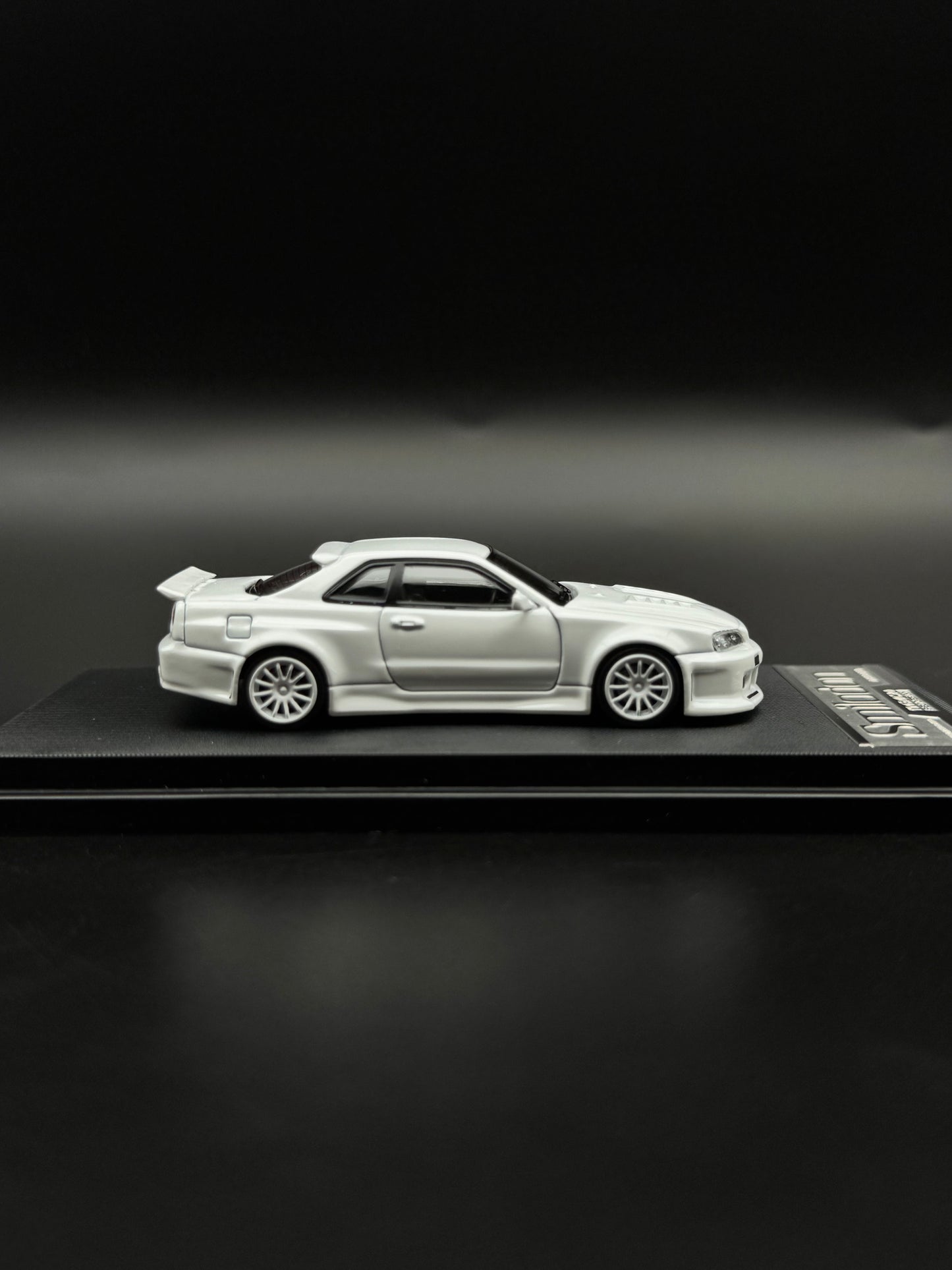 Nissan GT-R r34 Smilodon Time Micro 1/64