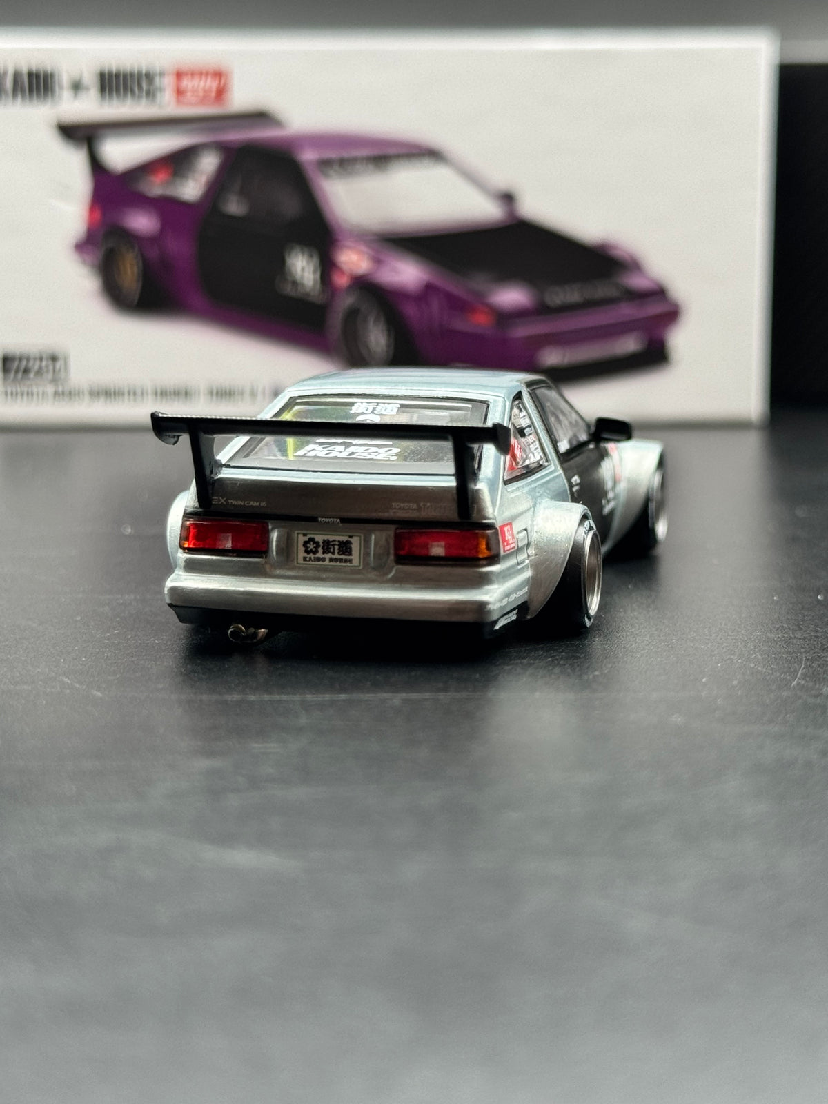 Kaido House x Mini GT Toyota AE86 Sprinter Trueno Touge V1 Chase Argent 1:64
