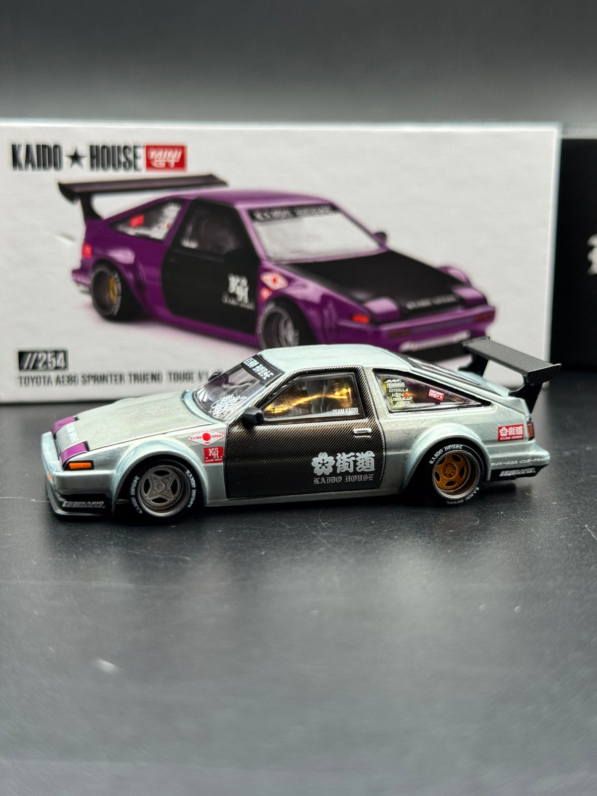 Kaido House x Mini GT Toyota AE86 Sprinter Trueno Touge V1 Chase Argent 1:64