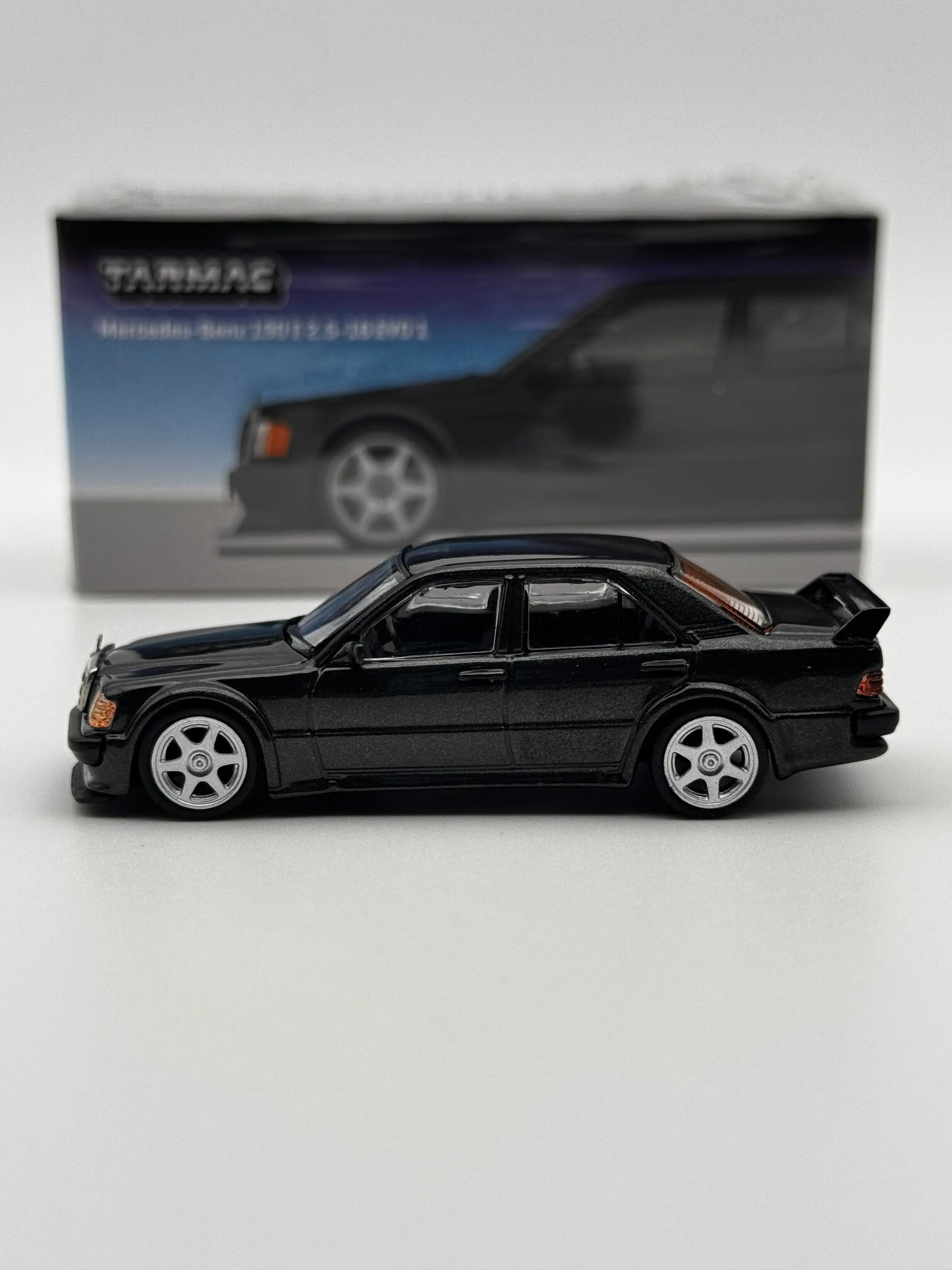 Mercedes-Benz 190E 2.5-16 EVO 1 – Tarmac Works (1:64) SVRdiecast