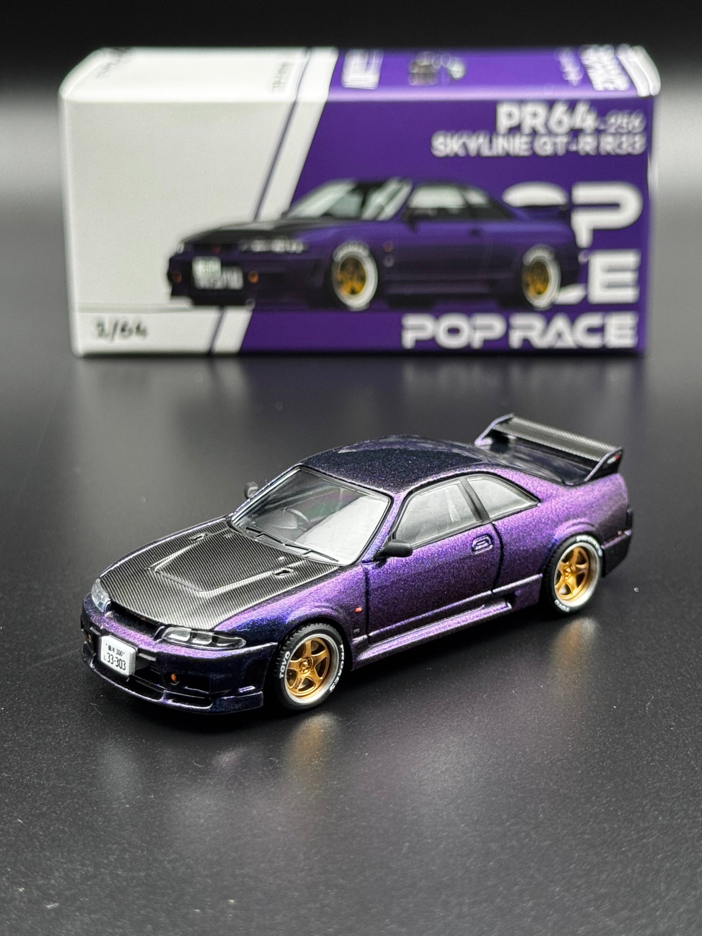 Nissan Skyline GT-R R33 - PopRace 1:64 SVRdiecast
