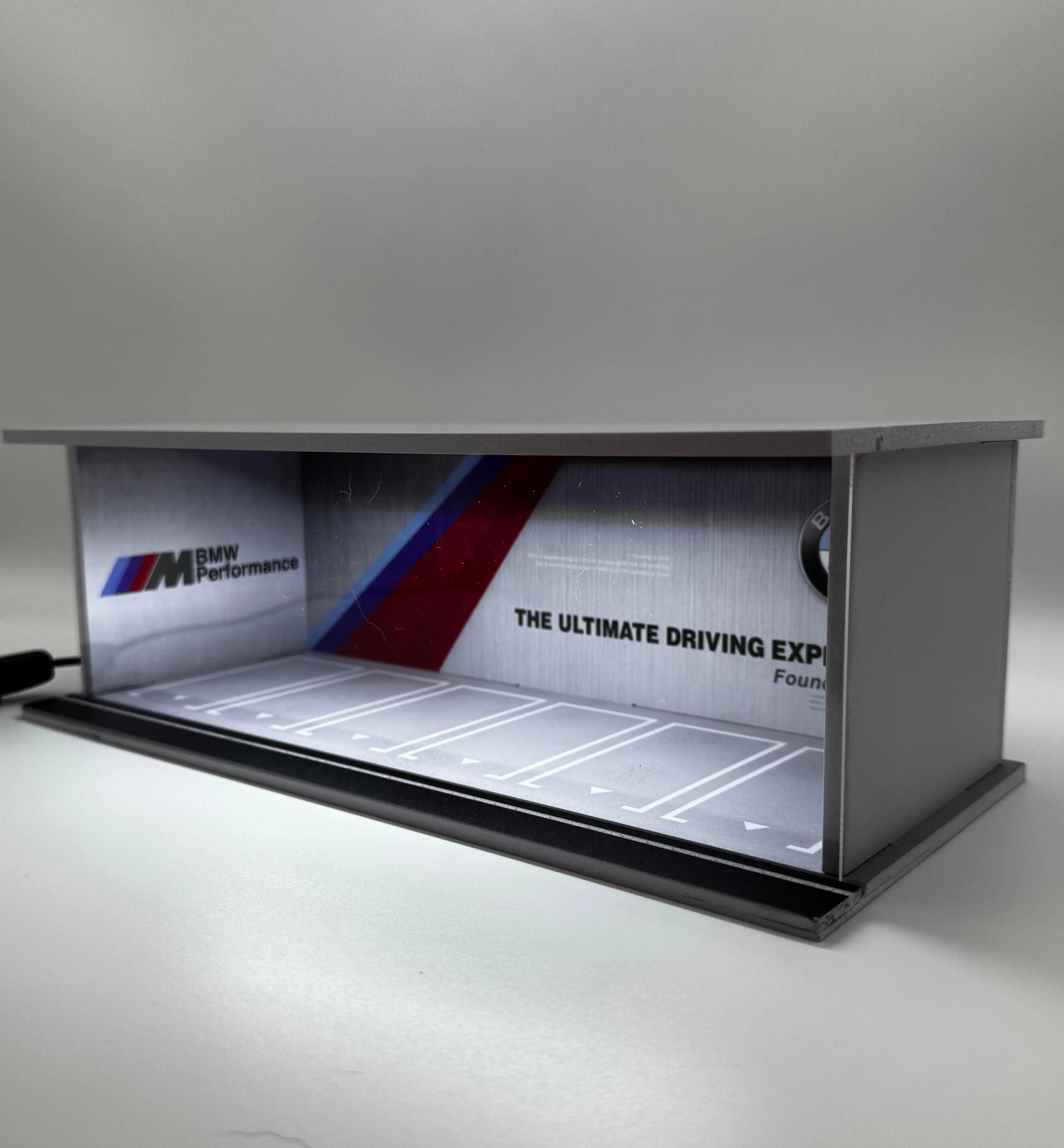 Diorama BMW 1/64 éclairé SVRdiecast