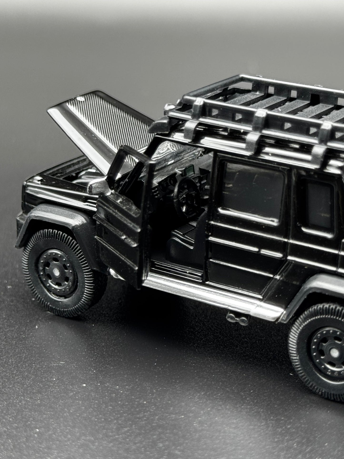 Era Car 07 – Mercedes-Benz G63 AMG 6x6 Light Black 1:64 SVRdiecast