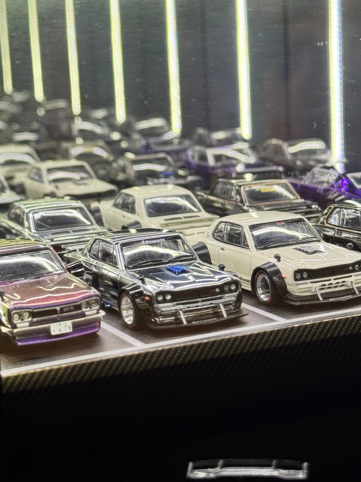 Vitrine MOREART effet miroir infini LED – Diorama parking 1:64