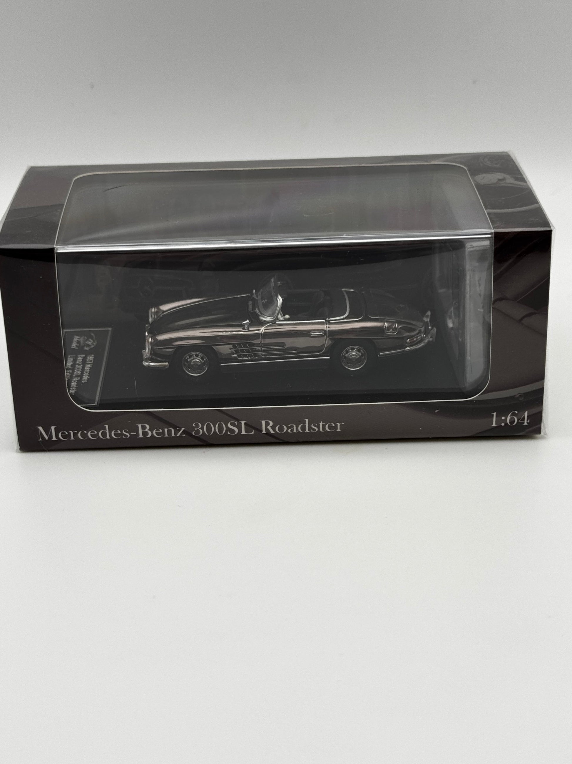 1957 Mercedes-Benz 300SL Roadster Chromée – YS Model – Édition Limitée 487/499 | 1:64 SVRdiecast