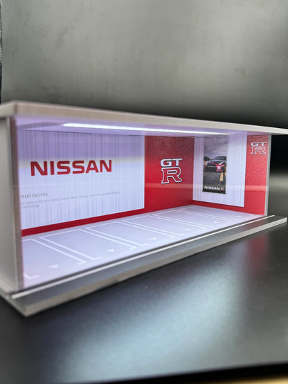 Diorama Nissan GT-R Showroom – Display | 1:64
