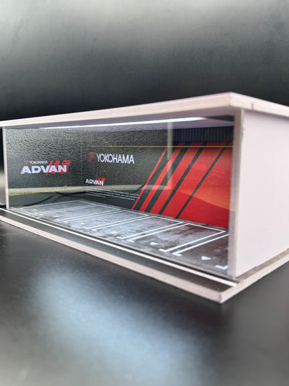 Diorama Garage Yokohama Advan – 1:64