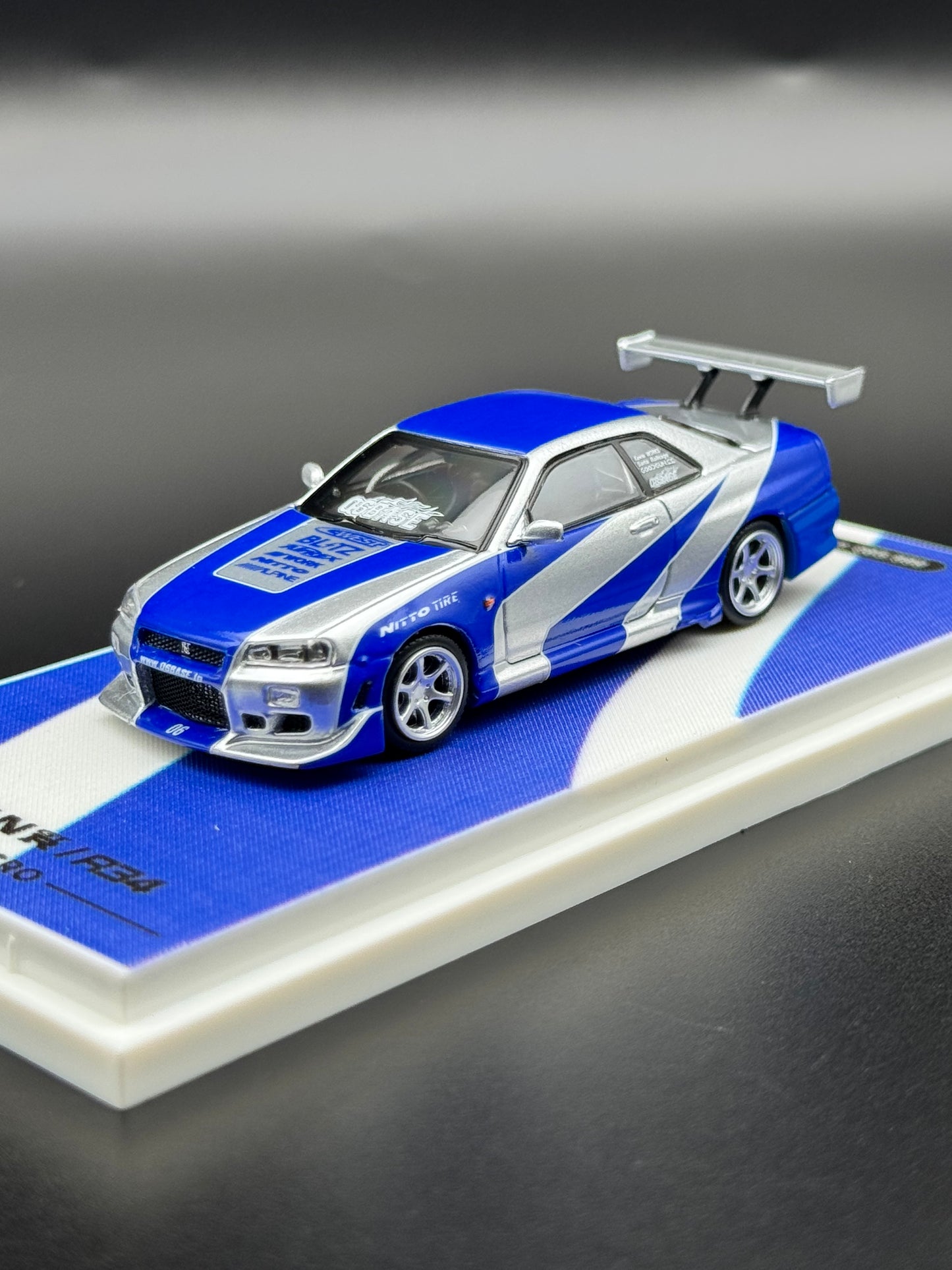 Nissan Skyline GT-R R34 — Édition Limitée “Most Wanted” | Time Micro 1/64