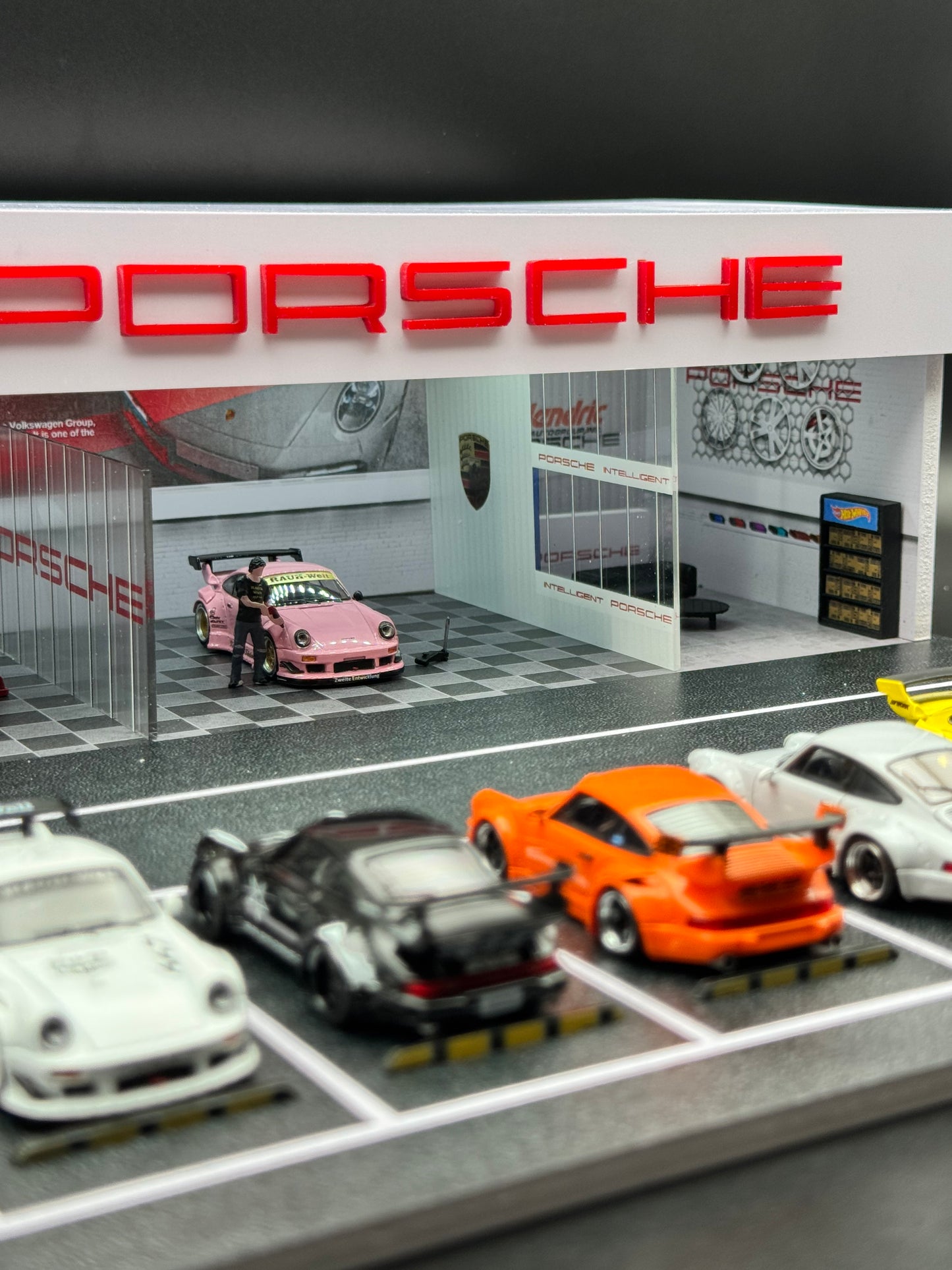 Diorama Porsche Concessionnaire – Display | 1:64