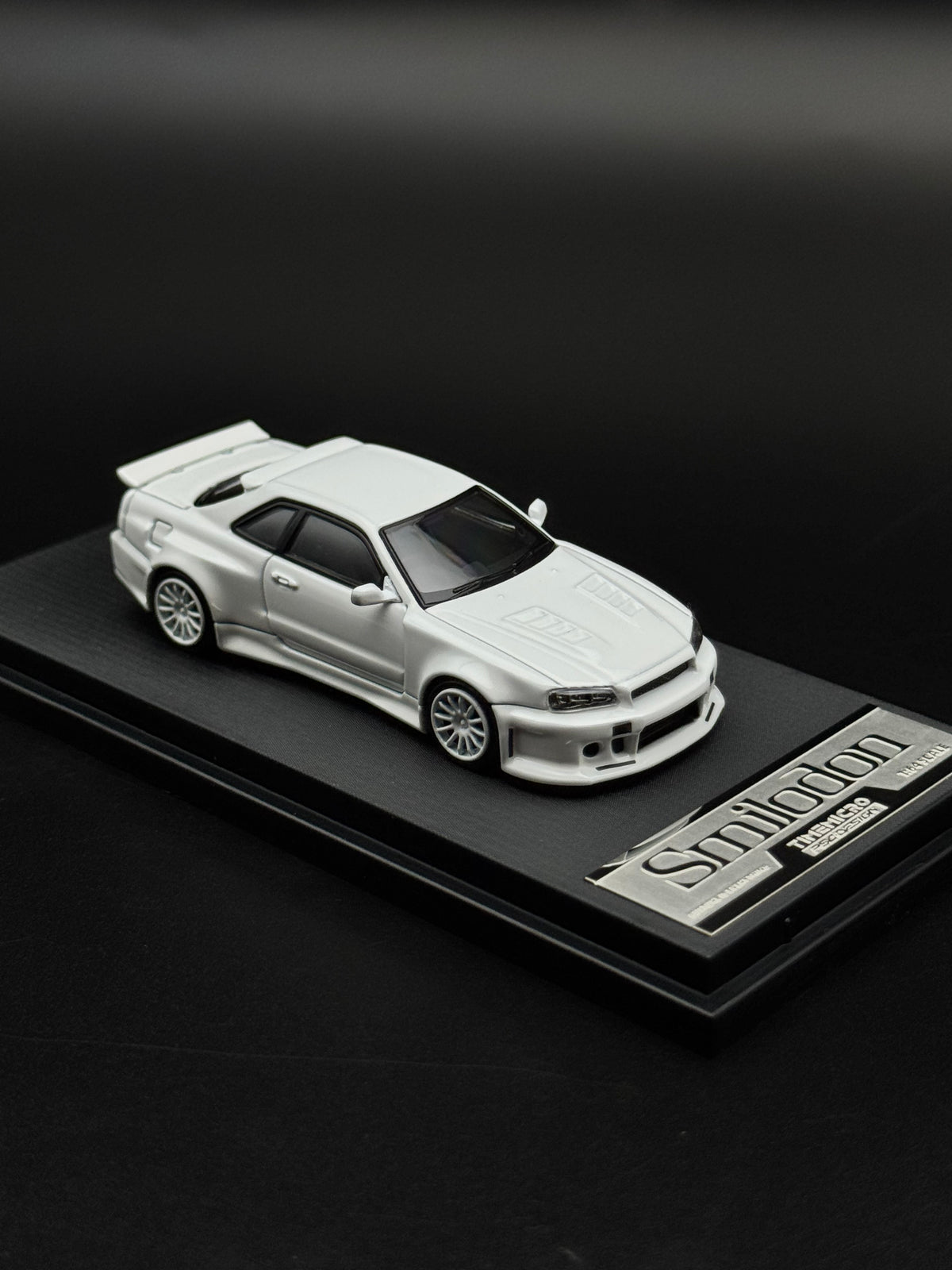 Nissan GT-R r34 Smilodon Time Micro 1/64