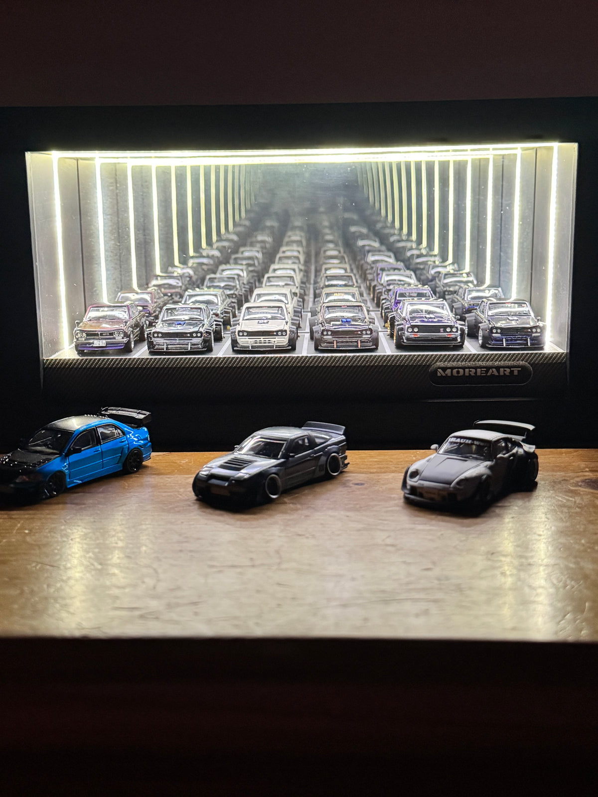 Vitrine MOREART effet miroir infini LED – Diorama parking 1:64