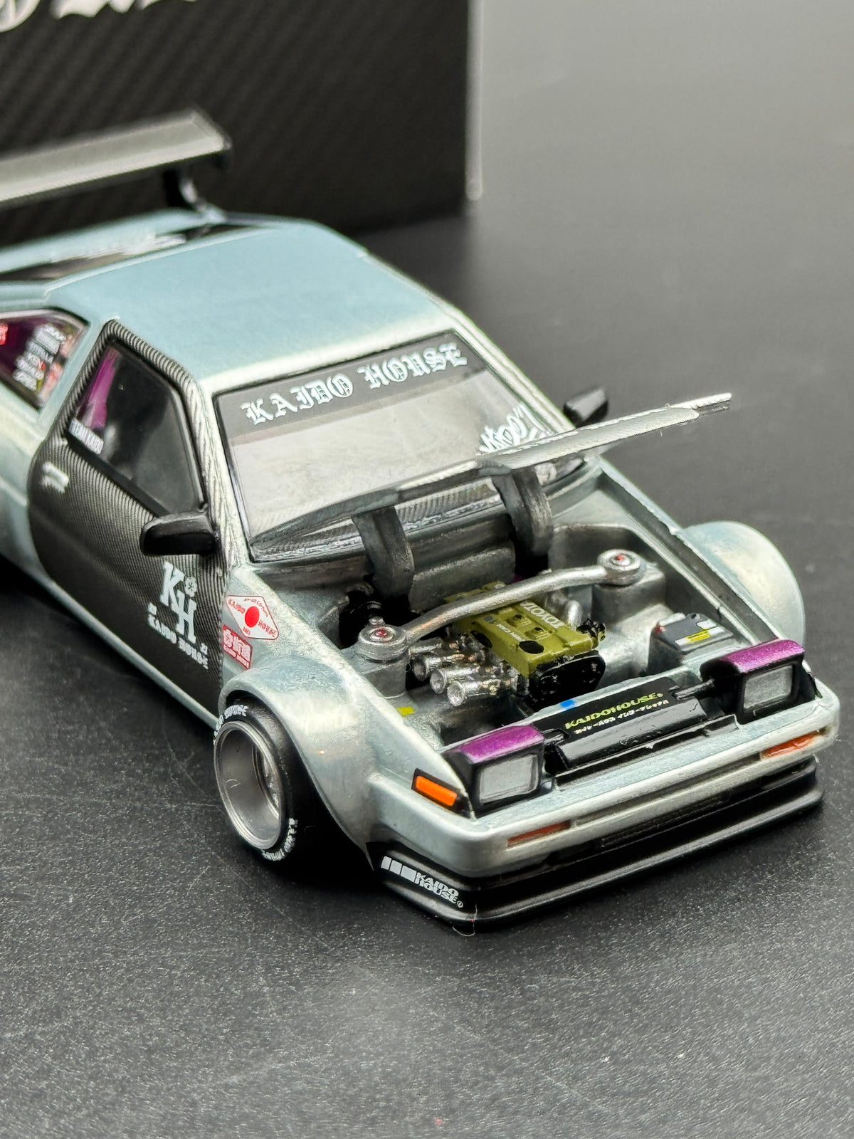 Kaido House x Mini GT Toyota AE86 Sprinter Trueno Touge V1 Chase Argent 1:64