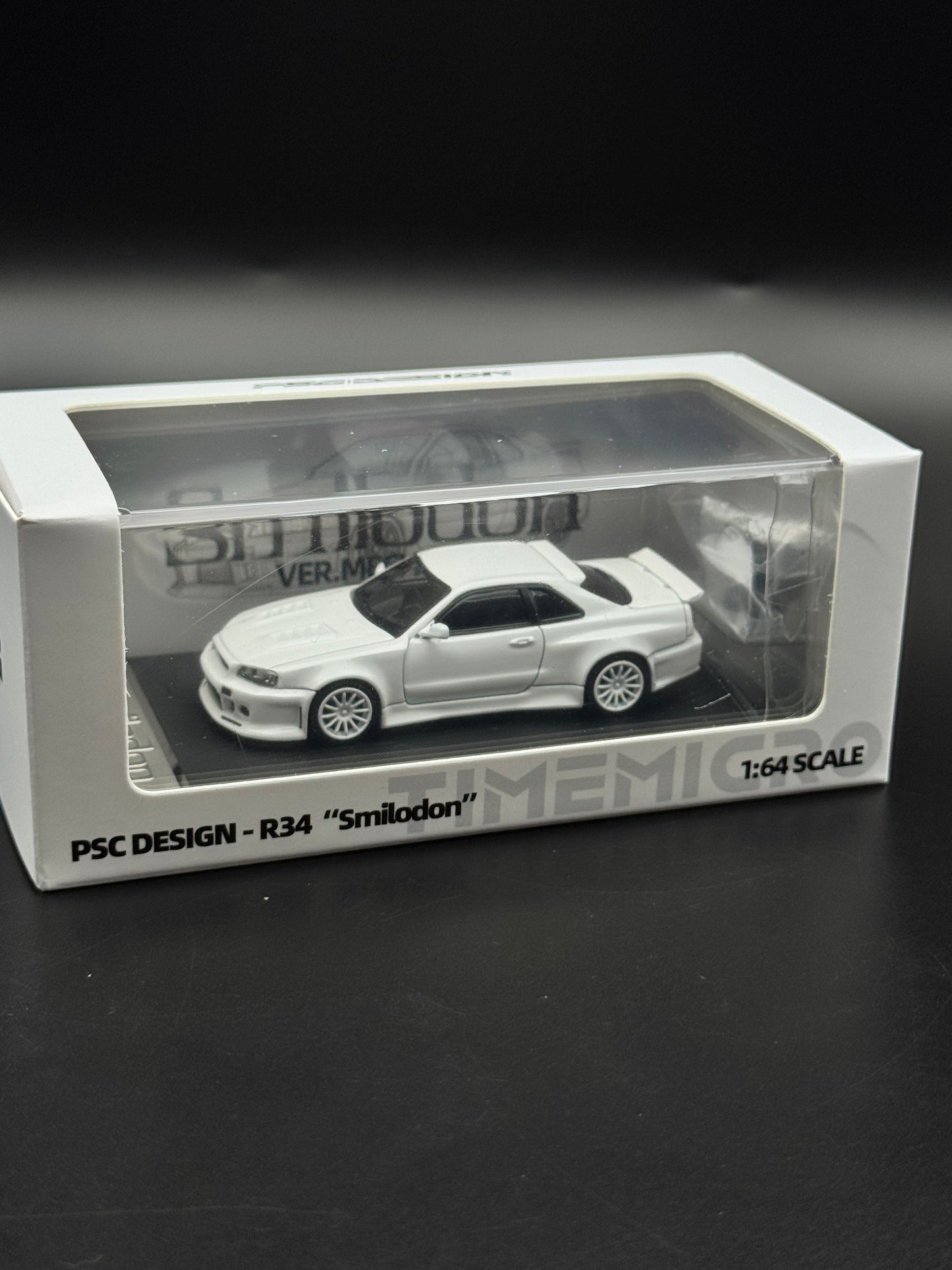 Nissan GT-R r34 Smilodon Time Micro 1/64