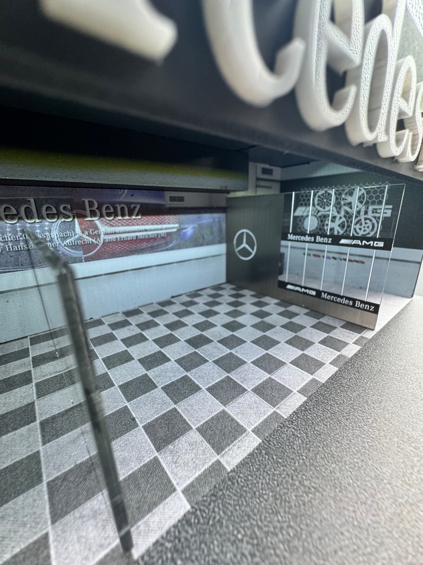 Diorama Showroom / Atelier Mercedes-Benz | 1/64