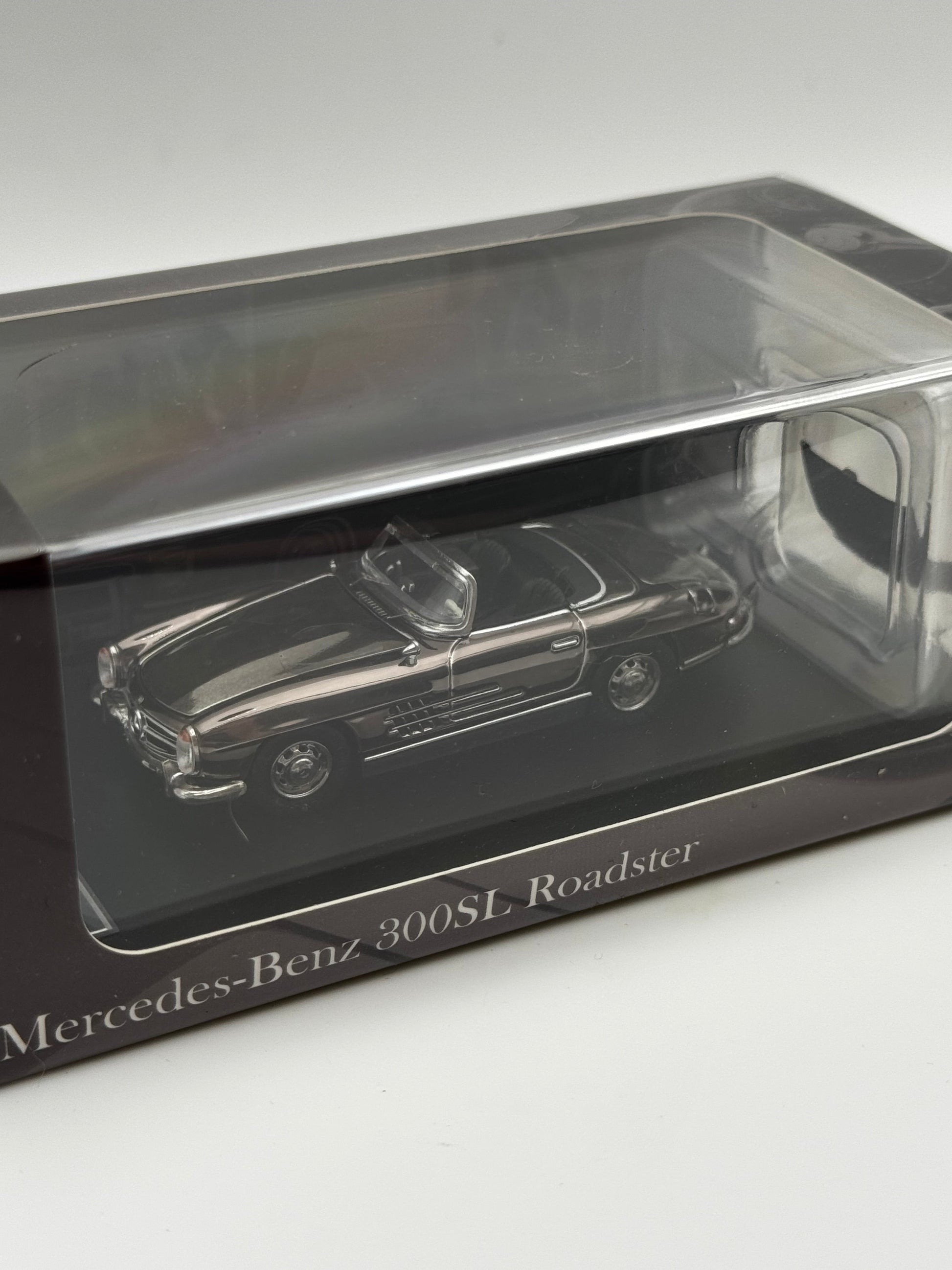 1957 Mercedes-Benz 300SL Roadster Chromée – YS Model – Édition Limitée 487/499 | 1:64 SVRdiecast