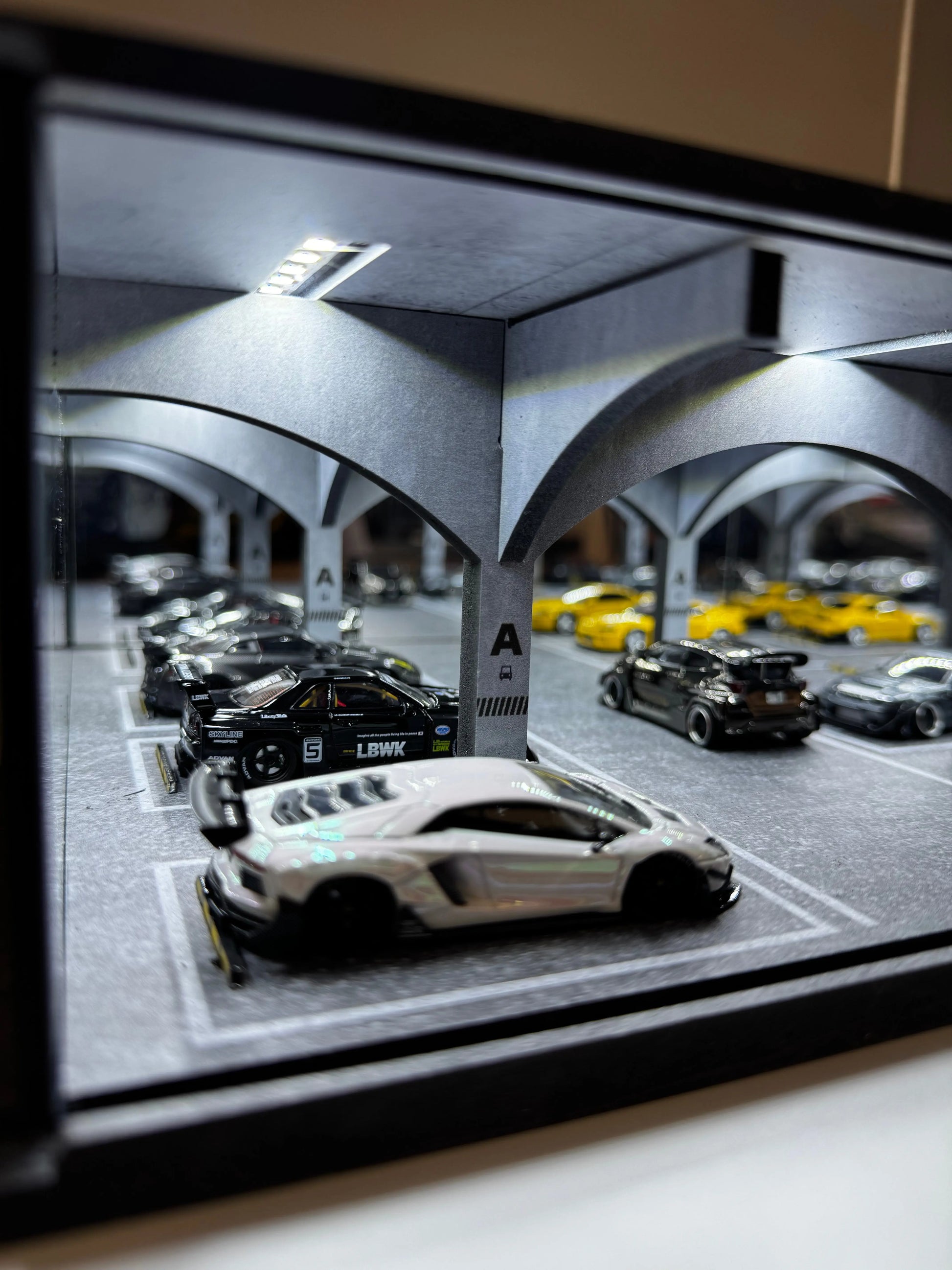 Diorama parking souterrain éclairé SVRdiecast