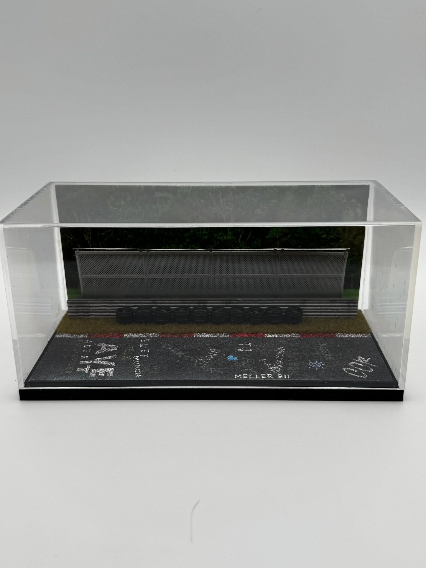 Diorama Circuit 1/64 - Mini Piste de Course pour Voitures Miniatures SVRdiecast
