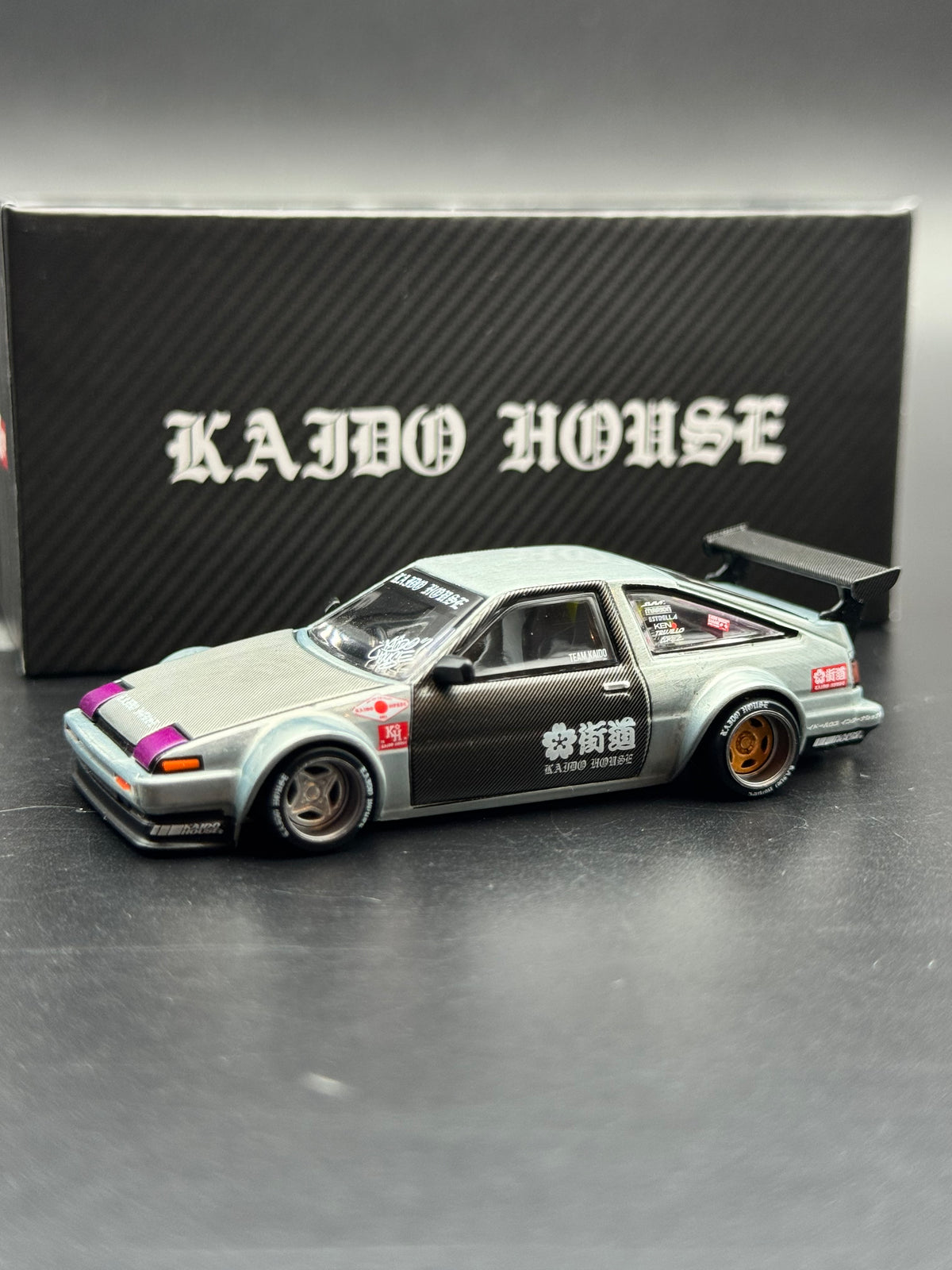 Kaido House x Mini GT Toyota AE86 Sprinter Trueno Touge V1 Chase Argent 1:64