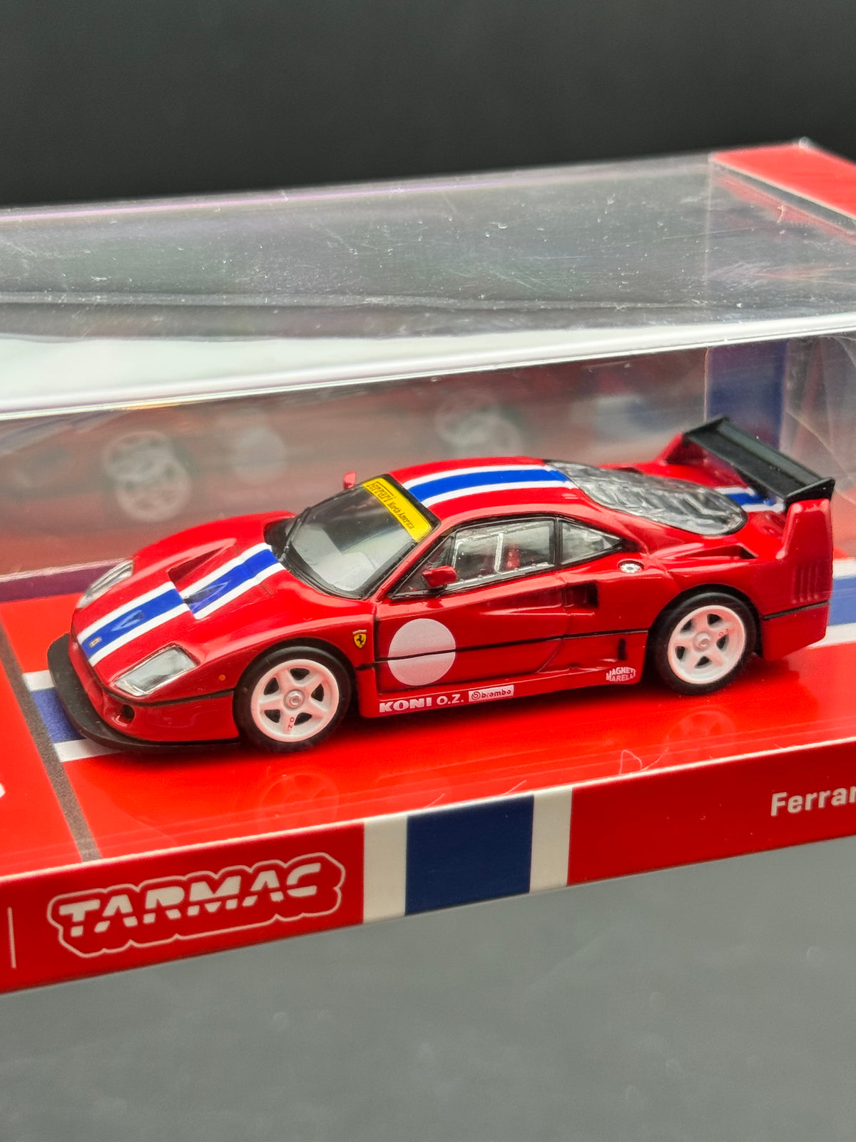 Ferrari F40 LM Tarmac Works x IXO Models 1:64
