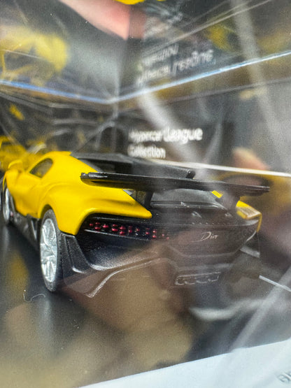 Bugatti Divo – Yellow | PosterCars Hypercar League Collection