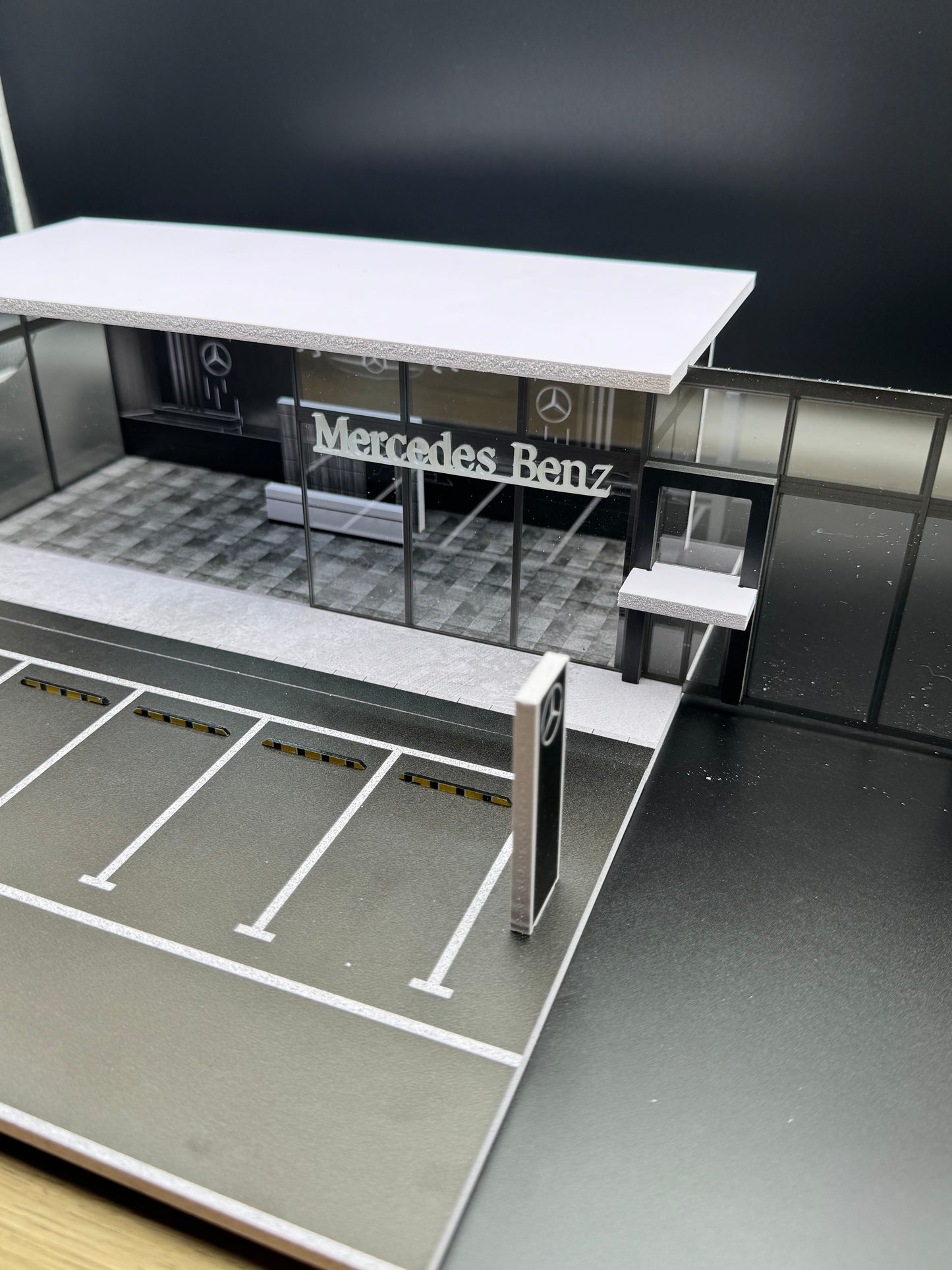 Diorama Garage Mercedes-Benz – Concession Vitrée | 1/64