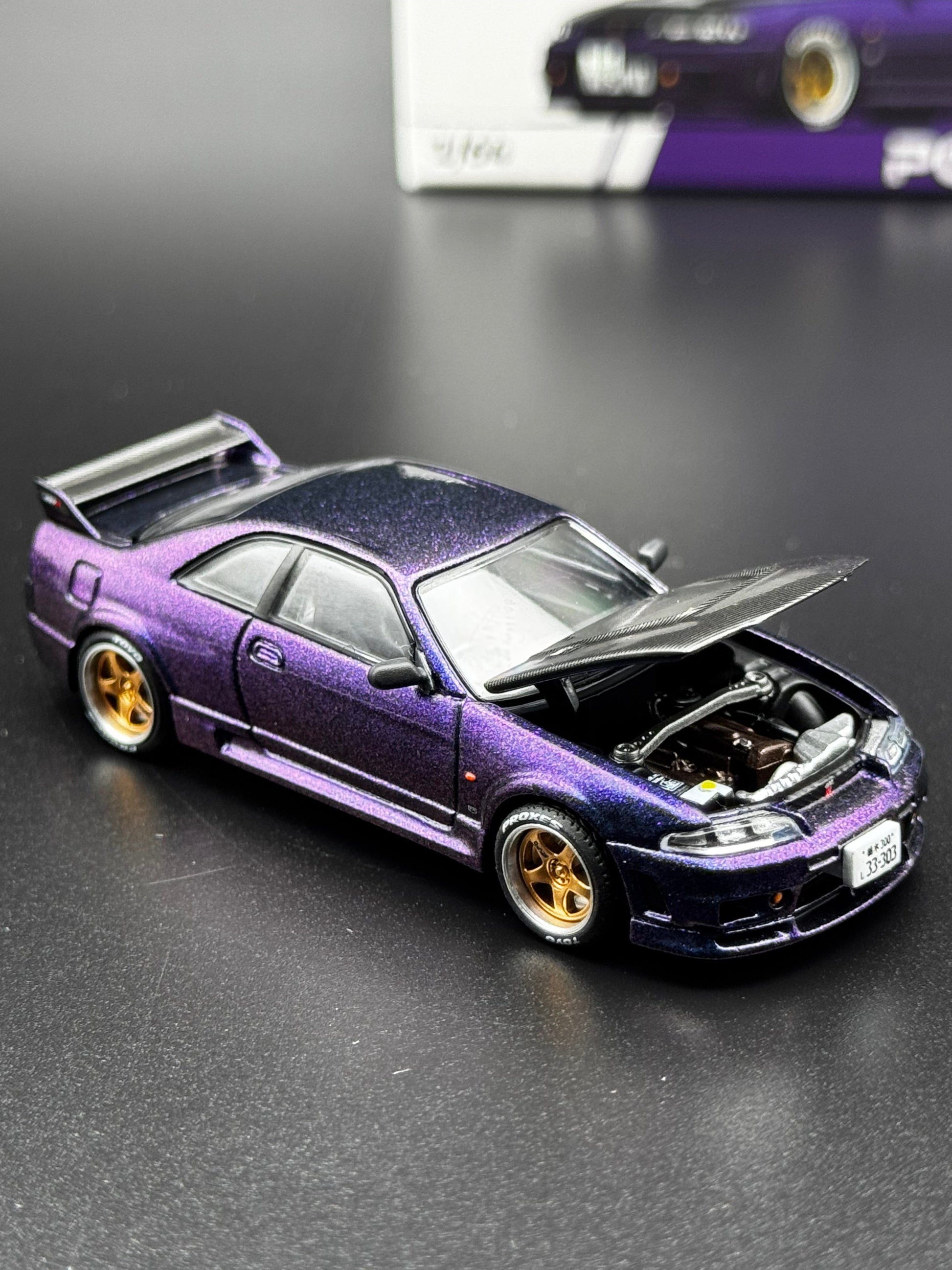 Nissan Skyline GT-R R33 - PopRace 1:64 SVRdiecast