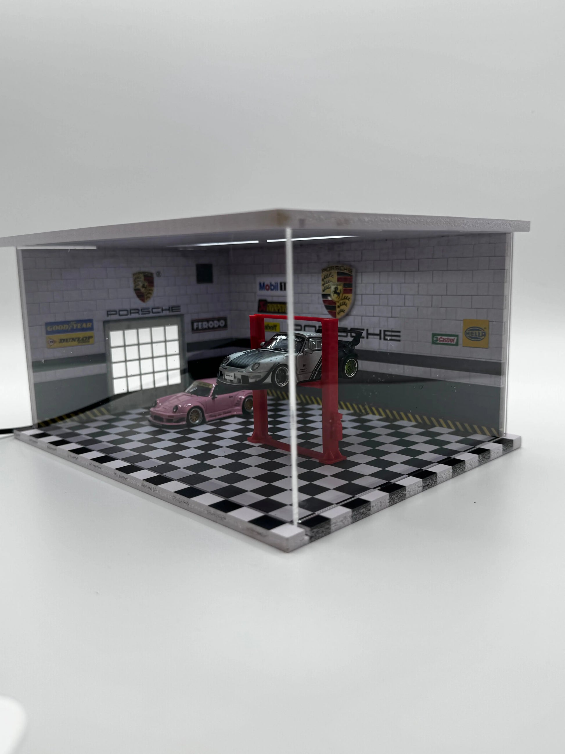 Diorama garage Porsche 1/64 éclairé LED SVRdiecast