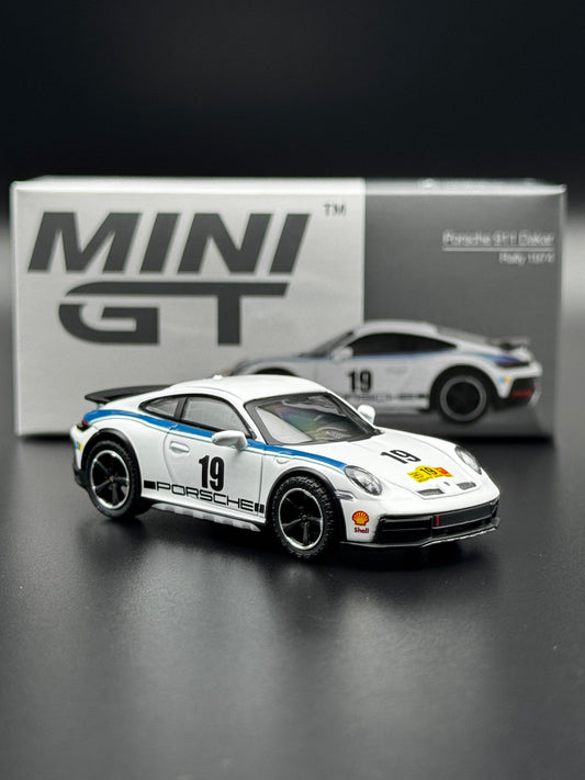 Porsche 911 Dakar – Rally 1974 – Mini GT #1009 | 1:64 SVRdiecast